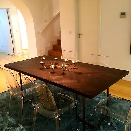 Homestay Finestay Palace Lisbon