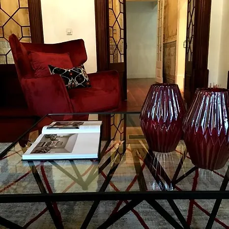 Finestay Palace Homestay Lisbon